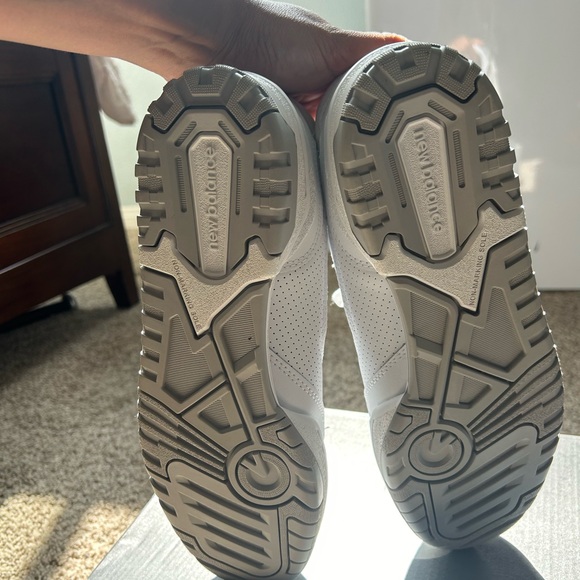 New balance 550 new with box -size 9.5 women/8 men - Picture 7 of 9